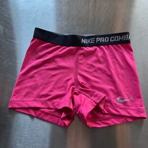 Nike Pro Combat hot pink Shorts